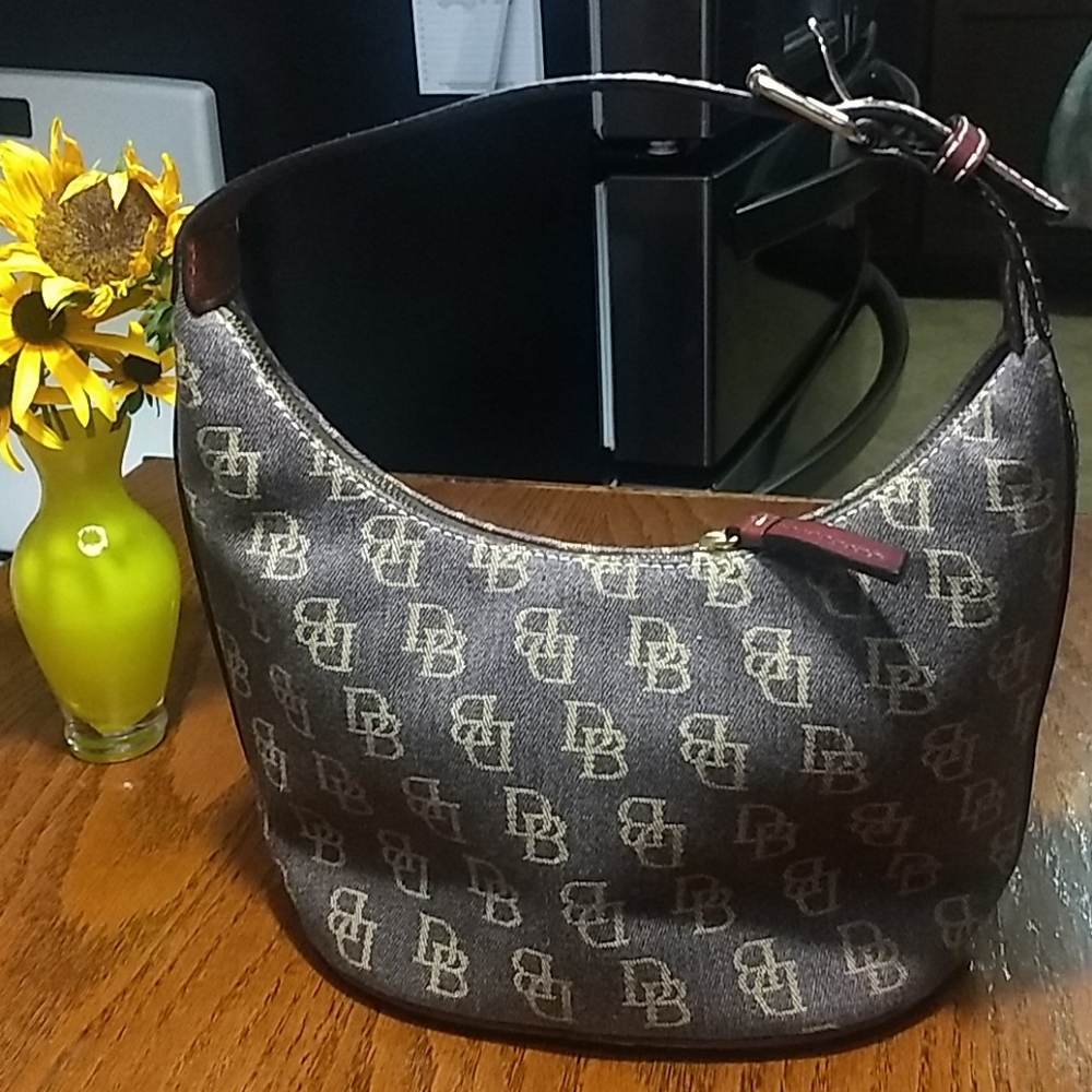 NWOT Dooney Bourke Small Hobo Bag